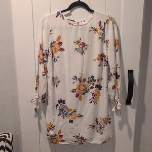 Old Navy White Lightweight Floral Shift Dress with Tie-Sleeves Size S P